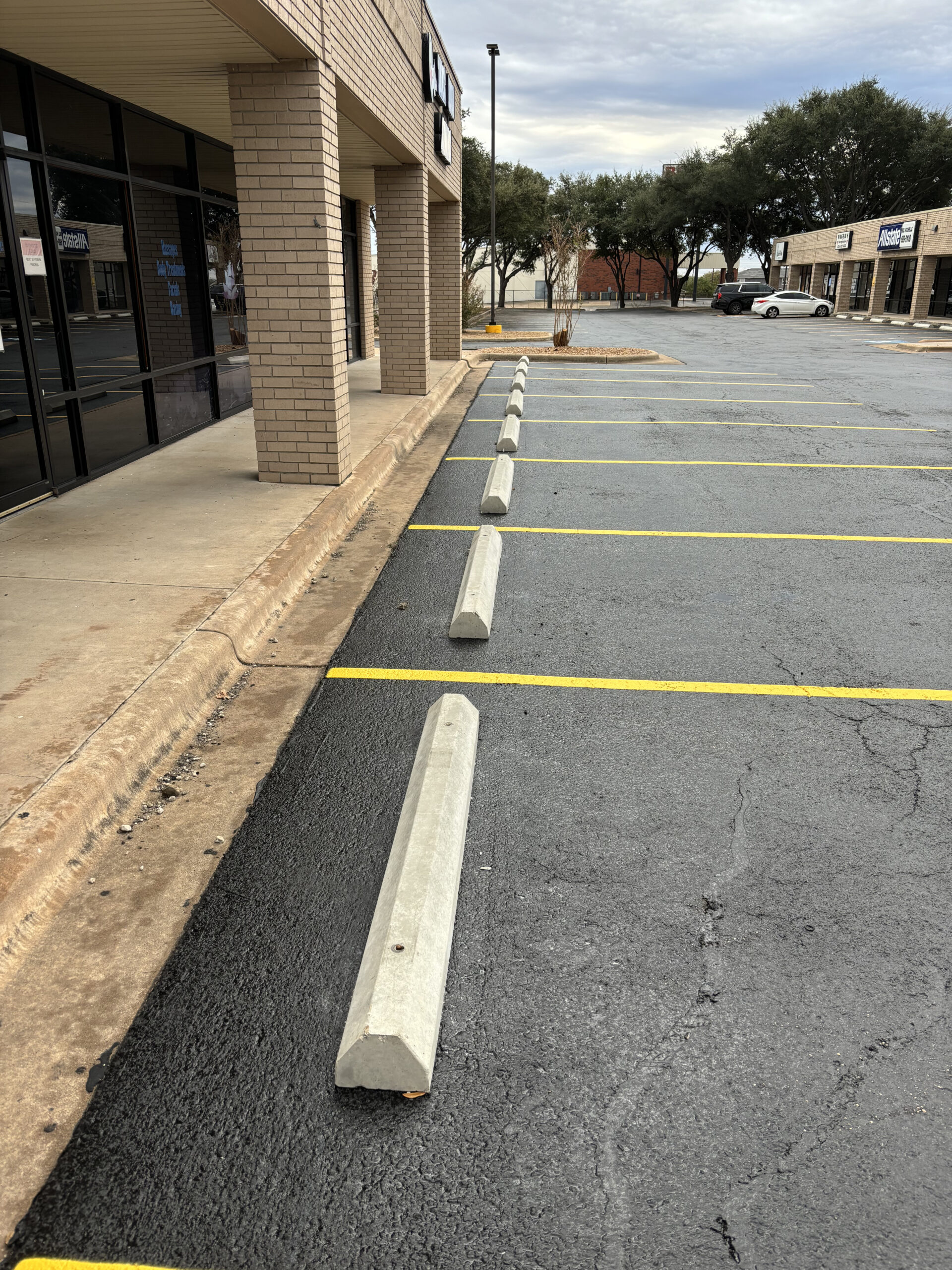 Parking stops in parking lots K5 Services